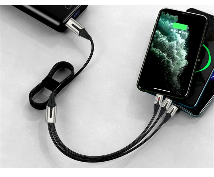 一拖三鋅合金數(shù)據(jù)線(xiàn)廠(chǎng)家